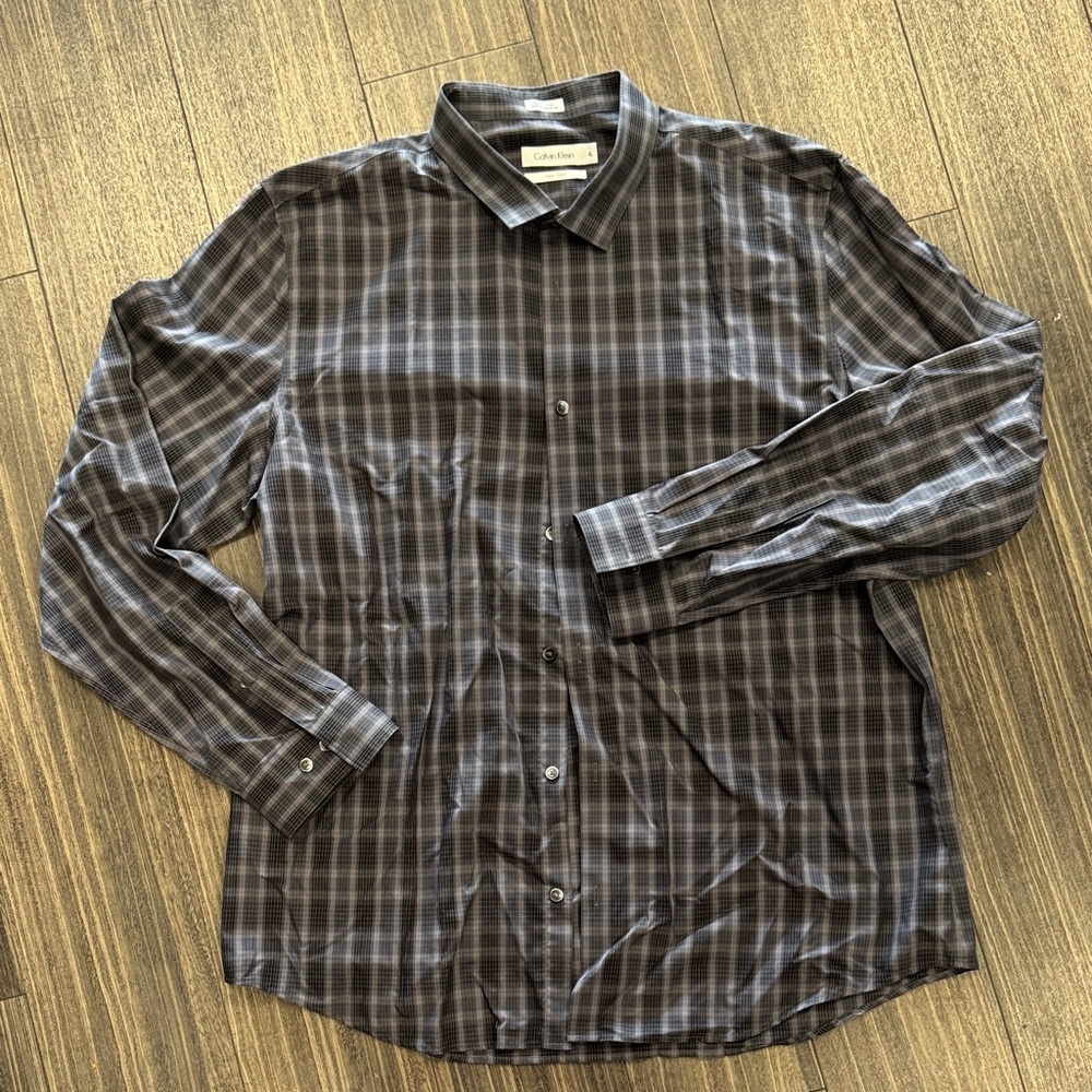 Calvin Klein Men's Gray Checkered Shirt